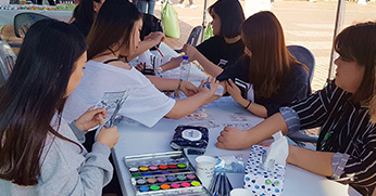올댓뷰티아카데미 부산 가톨릭대학교 페이스페인팅 체험부스 진행